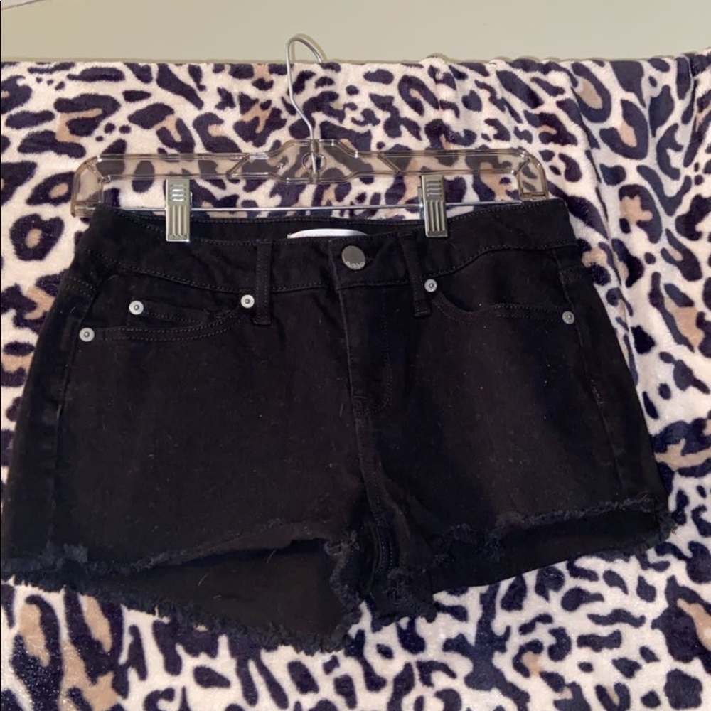 No boundaries Jean shorts